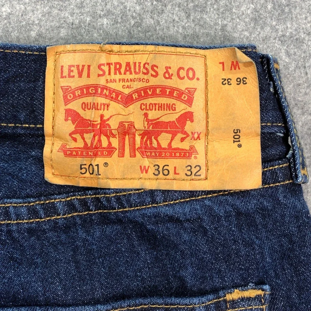 Levis 501 Mens Jeans 36x32 Blue Regular Fit Classic Dark Wash Button Fly Denim